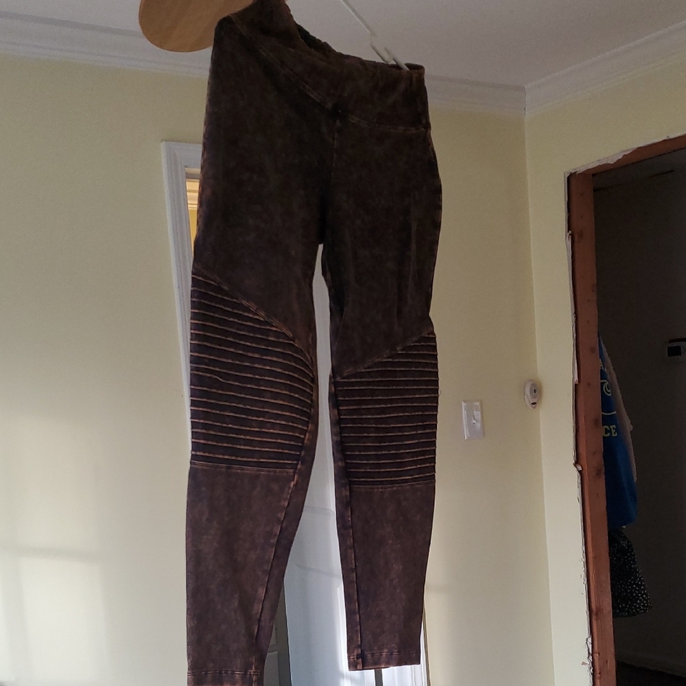 Brown Textured Leggings